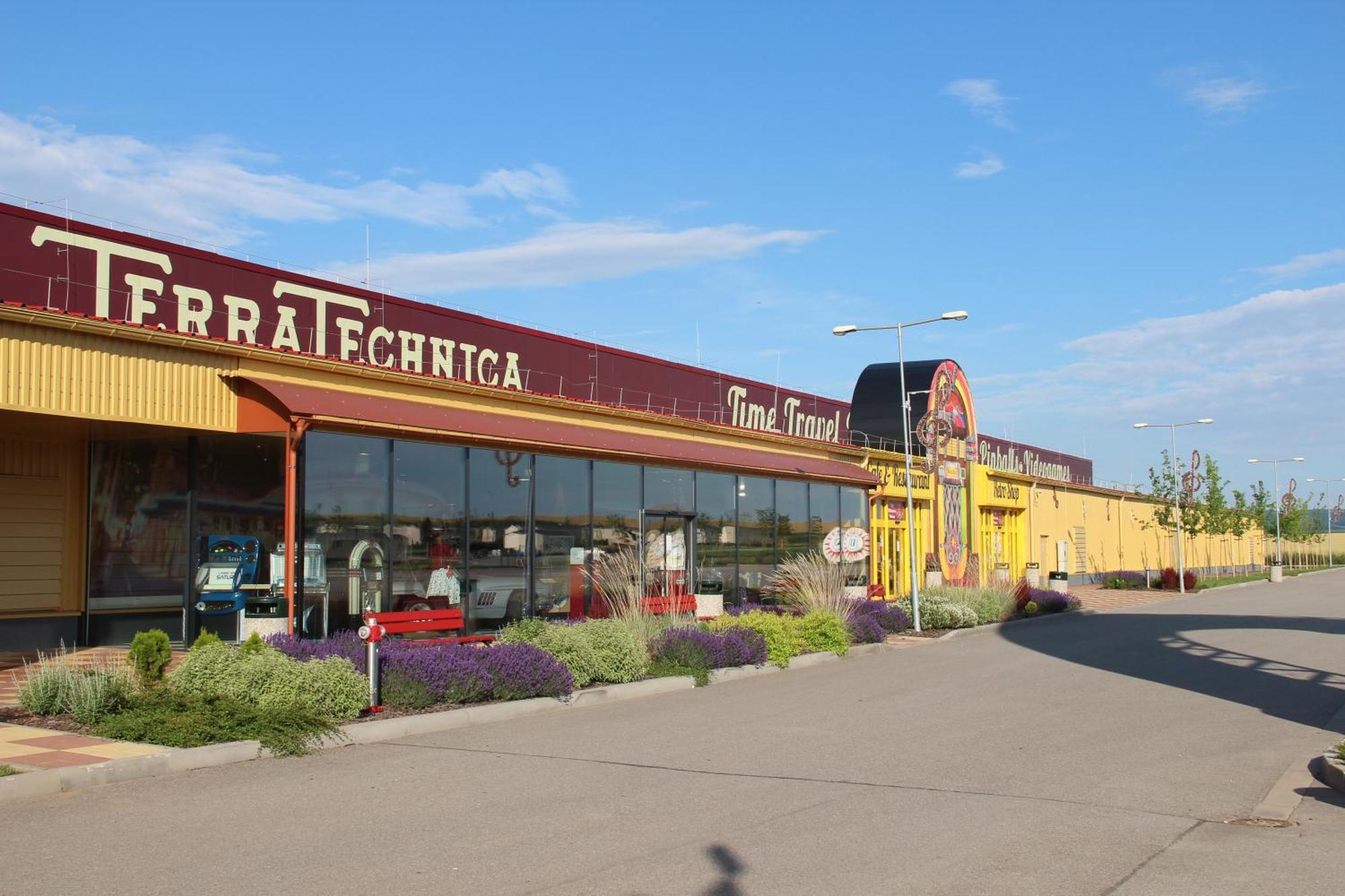 Jukebox Hotel Зноймо Экстерьер фото