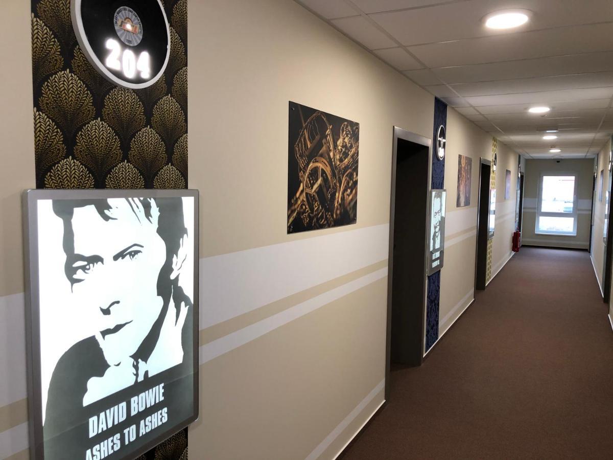 Jukebox Hotel Зноймо Экстерьер фото